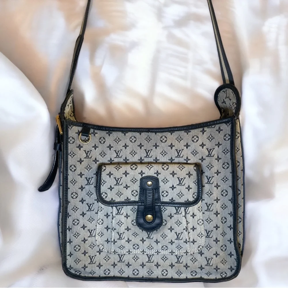 Louis Vuitton Mini Lin Crossbody Bag Purse - Picture 4 of 17